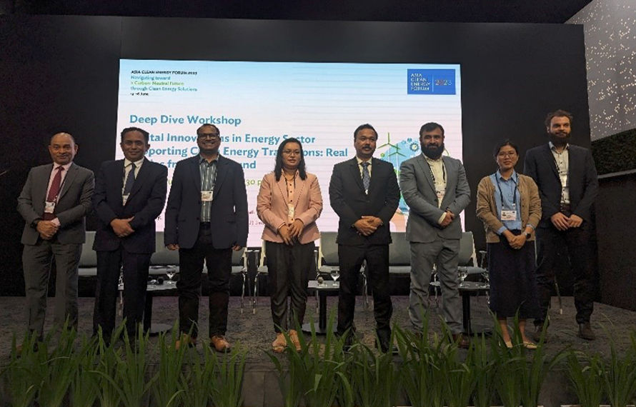 Group photo of presenters with energy working group spokesperson and task force lead