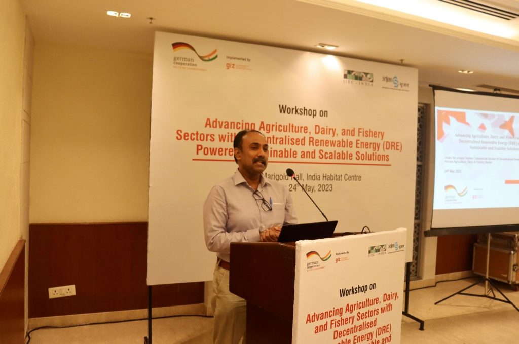 Mr. Nilanjan Ghosh project manager Indo German energy program – Promotion of solar water pumps, GIZ sharing the overall objective of the project.